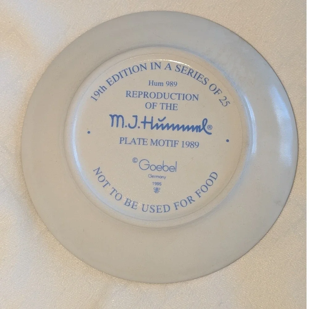 Goebel Hummel‎ Farm Boy Miniature Plate 1989 Motif Hum 989 Germany 3.125in